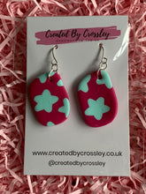 Load image into Gallery viewer, Pink Blue Star Clay Earrings and Necklace