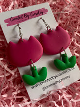 Load image into Gallery viewer, Pink Green Flower Clay Earrings
