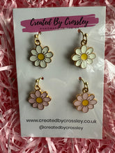 Load image into Gallery viewer, Flower Earring Duo