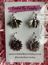 Load image into Gallery viewer, Flower Bee Earring Duo