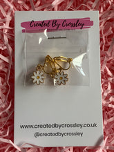 Load image into Gallery viewer, Mini Daisy Flower Clip On Earrings
