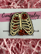 Load image into Gallery viewer, Skeleton Ribcage Pumpkin Pin Badge
