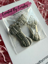 Load image into Gallery viewer, Yarn Clip On Earrings
