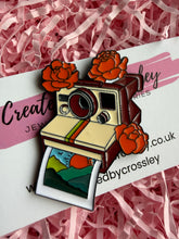 Load image into Gallery viewer, Nature Flower Polaroid Camera Pin Badge
