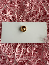 Load image into Gallery viewer, “I have no shelf control” Bookshelf Pin Badge
