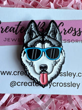 Load image into Gallery viewer, Cool Husky Dog Pin Badge
