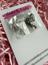 Load image into Gallery viewer, Parrot Clip On Earrings
