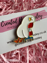 Load image into Gallery viewer, Seagull Pin Badge
