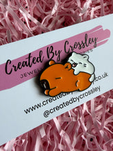 Load image into Gallery viewer, Capybara Kitten Pin Badge
