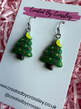 Load image into Gallery viewer, Chunky Tree Charm Earrings
