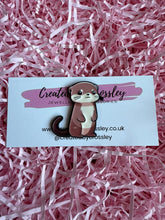 Load image into Gallery viewer, Otter Pin Badge
