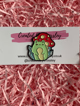 Load image into Gallery viewer, Mushroom Frog Pin Badge
