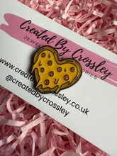 Load image into Gallery viewer, Pizza Heart Pin Badge
