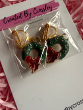 Load image into Gallery viewer, Christmas Wreath Clip On Earrings
