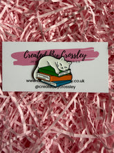 Load image into Gallery viewer, Book Cat Pin Badge
