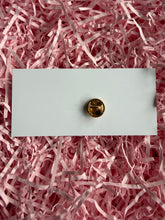 Load image into Gallery viewer, Green Guitar Pin Badge
