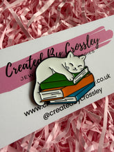 Load image into Gallery viewer, Book Cat Pin Badge
