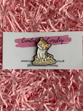 Load image into Gallery viewer, Cat Pin Badge
