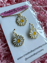 Load image into Gallery viewer, White Flower Jewellery Set
