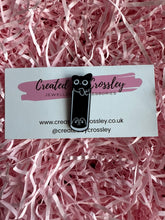 Load image into Gallery viewer, Cat Pin Badge
