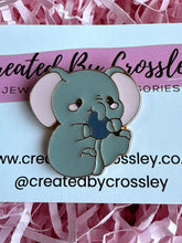 Load image into Gallery viewer, Elephant Pin Badge
