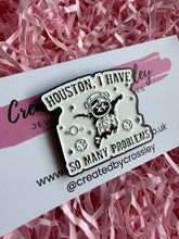 Load image into Gallery viewer, Space Raccoon Pin Badge

