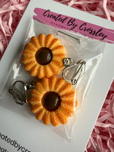 Load image into Gallery viewer, Biscuit Clip On Earrings
