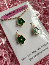 Load image into Gallery viewer, Green Flower Jewellery Set
