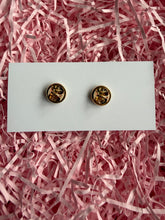Load image into Gallery viewer, Rose Moth Butterfly Pin Badge
