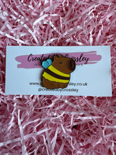 Load image into Gallery viewer, Bee Capybara Pin Badge
