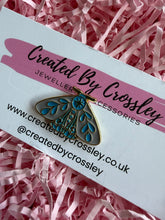 Load image into Gallery viewer, Blue Moth Butterfly Pin Badge
