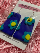 Load image into Gallery viewer, Blue Flower Clay Earrings
