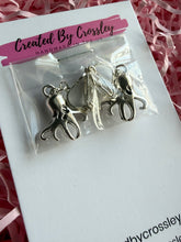 Load image into Gallery viewer, Squid Clip On Earrings
