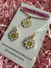 Load image into Gallery viewer, Flower Jewellery Set
