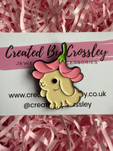 Load image into Gallery viewer, Flower Bunny Rabbit Pin Badge
