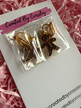 Load image into Gallery viewer, Gingerbread Man Clip On Earrings

