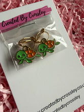 Load image into Gallery viewer, Turtle Clip On Earrings
