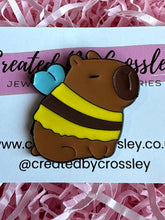 Load image into Gallery viewer, Bee Capybara Pin Badge
