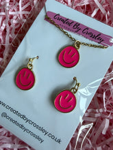 Load image into Gallery viewer, Pink Happy Face Jewellery Set
