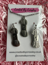 Load image into Gallery viewer, Yarn Jewellery Set
