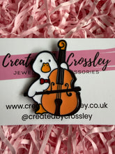 Load image into Gallery viewer, Cello Duck Pin Badge
