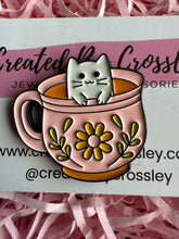 Load image into Gallery viewer, Teacup Cat Pin Badge
