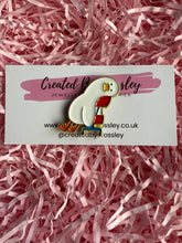 Load image into Gallery viewer, Seagull Pin Badge
