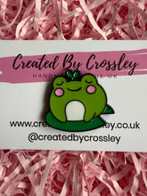 Load image into Gallery viewer, Frog Pin Badge

