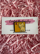 Load image into Gallery viewer, Yellow Cat Pin Badge
