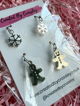 Load image into Gallery viewer, Gingerbread Snow Earring Duo
