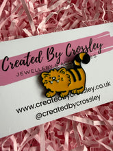 Load image into Gallery viewer, Tiger Pin Badge
