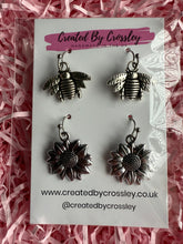 Load image into Gallery viewer, Flower Bee Earring Duo
