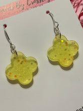 Load image into Gallery viewer, Yellow Glitter Resin Earrings
