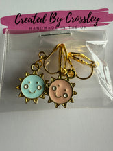 Load image into Gallery viewer, Mismatch Sun Clip On Earrings
